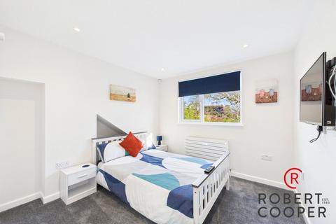undefined, Mount Park Road, Eastcote, HA5