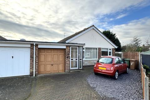 3 bedroom semi-detached bungalow for sale, GAYWOOD - Modernised Link Detached 3 Bedroom Bungalow on Cul-De-Sac