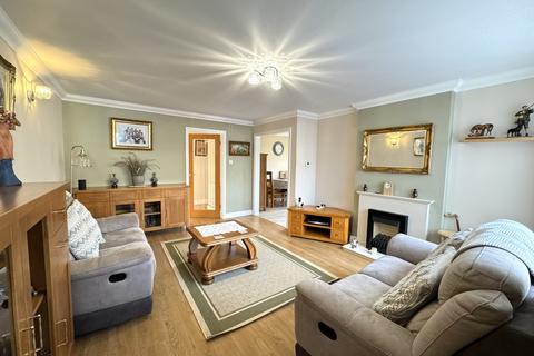 3 bedroom semi-detached bungalow for sale, GAYWOOD - Modernised Link Detached 3 Bedroom Bungalow on Cul-De-Sac