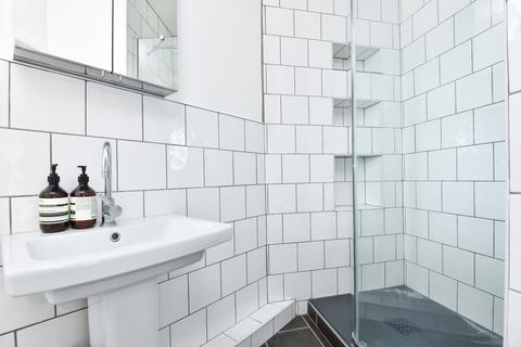 1 bedroom flat to rent, Crown Point, Beulah Hill, Norwood, SE19