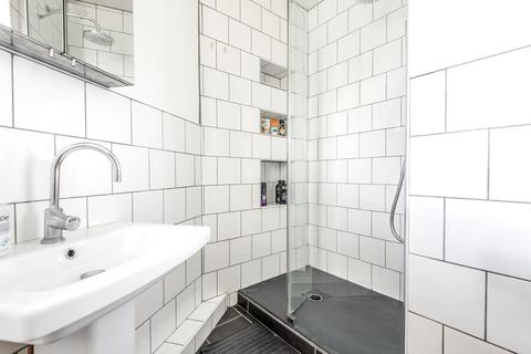 1 bedroom flat to rent, Crown Point, Beulah Hill, Norwood, SE19
