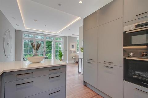 3 bedroom mews to rent, Bute Mews, Hampstead Garden Suburb, London