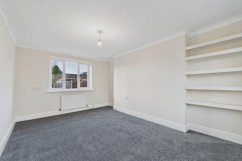 3 bedroom semi-detached house to rent, Cromwell Street, Thurnscoe