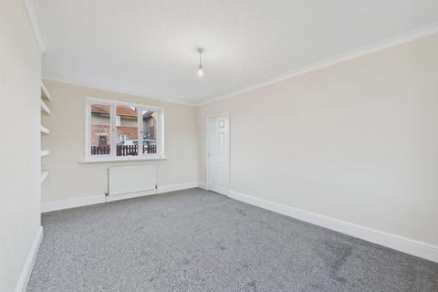 3 bedroom semi-detached house to rent, Cromwell Street, Thurnscoe