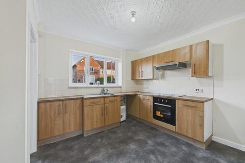 3 bedroom semi-detached house to rent, Cromwell Street, Thurnscoe