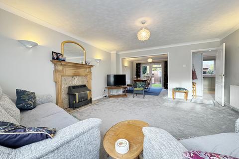 3 bedroom detached house for sale, South Street, Lymington SO41