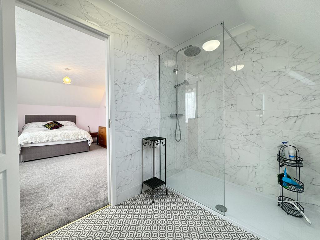 71a SS Ensuite 1