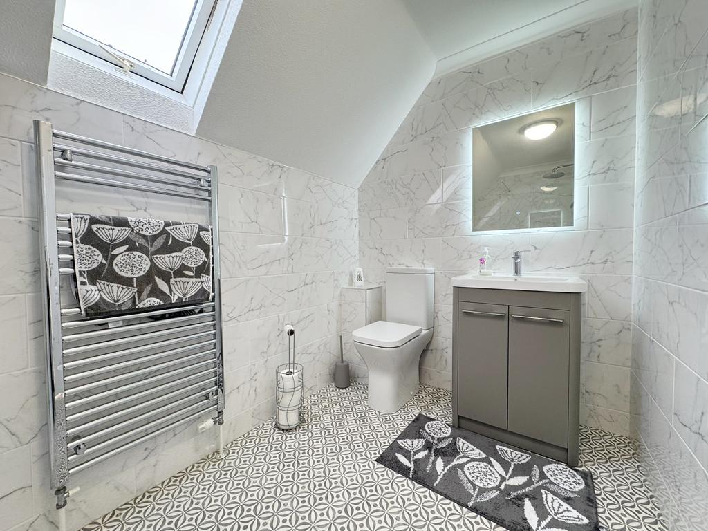 71a SS Ensuite 2