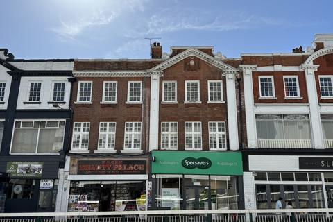 2 bedroom flat to rent, Southchurch Road, Southend SS1
