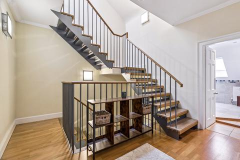 3 bedroom apartment to rent, North Castle Street, Edinburgh, Midlothian