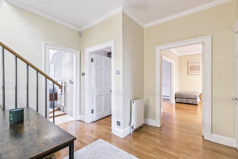 3 bedroom apartment to rent, North Castle Street, Edinburgh, Midlothian