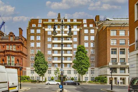 2 bedroom flat to rent, South Audley Street, London W1K