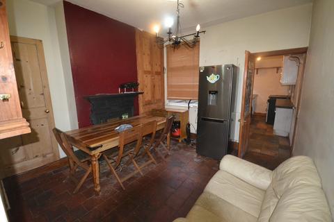 2 bedroom terraced house to rent, Avenue Road Extension, Leicester LE2