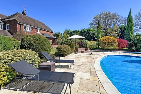 4 bedroom detached house for sale, Faygate Lane, Horsham