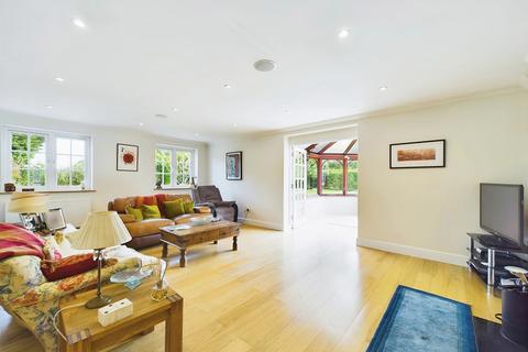 4 bedroom detached house for sale, Faygate Lane, Horsham