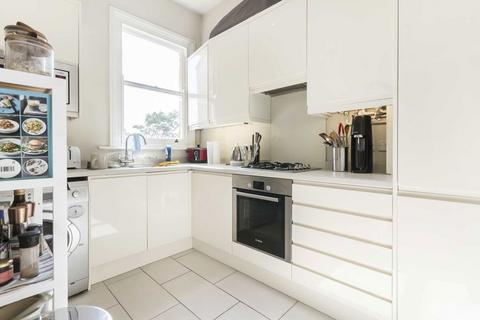 1 bedroom flat to rent, The Chase, London SW4