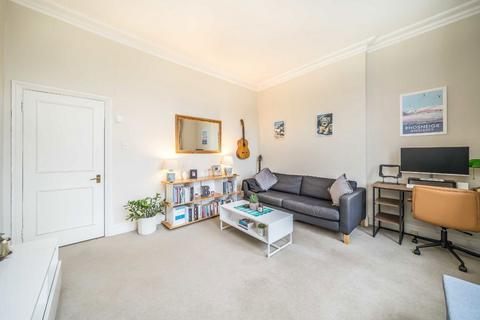1 bedroom flat to rent, The Chase, London SW4