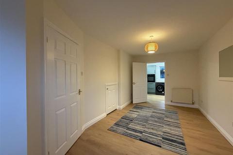 2 bedroom mews to rent, Cobham Green, Whitnash, Leamington Spa, Warwickshire