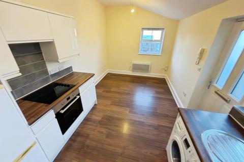 1 bedroom ground floor maisonette to rent, Worting Road, Basingstoke RG21