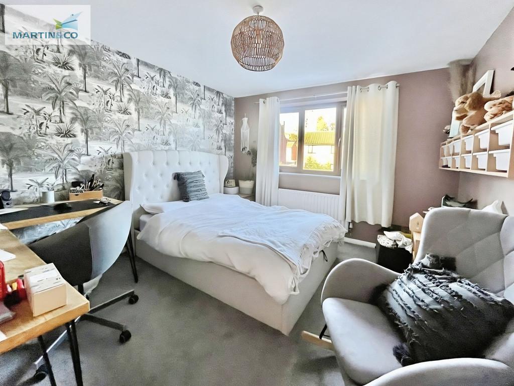 E5a838bd-Fuscote 20 Bedroom 201