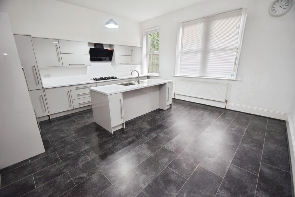 1ea7282e-Kitchen