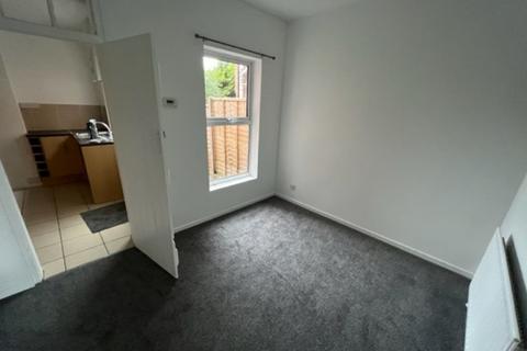 2 bedroom terraced house to rent, Burrish Street,, Droitwich