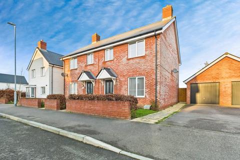 3 bedroom semi-detached house for sale, Ghale Way, Folkestone