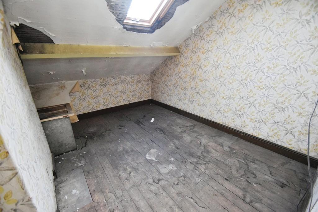 8d7bc98e-Bedroom