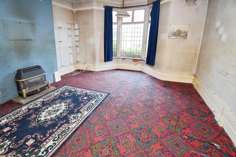 undefined, Wellington Crescent, Bradford BD18