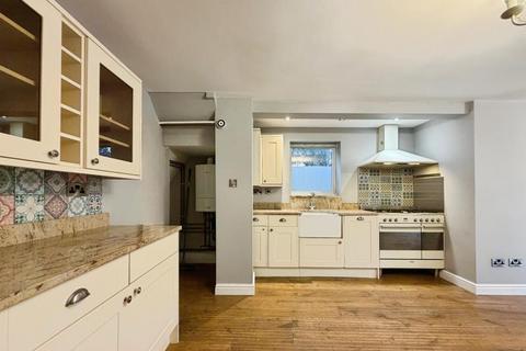 2 bedroom terraced house to rent, Underwood Road, Bristol BS20