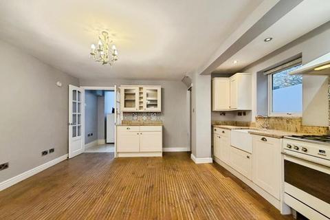 2 bedroom terraced house to rent, Underwood Road, Bristol BS20