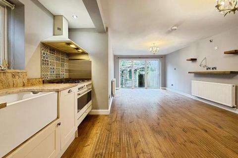 2 bedroom terraced house to rent, Underwood Road, Bristol BS20