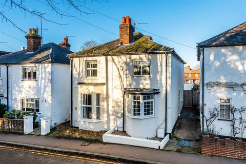 3 bedroom semi-detached house for sale, HIGHLANDS ROAD, SOUTH LEATHERHEAD, KT22