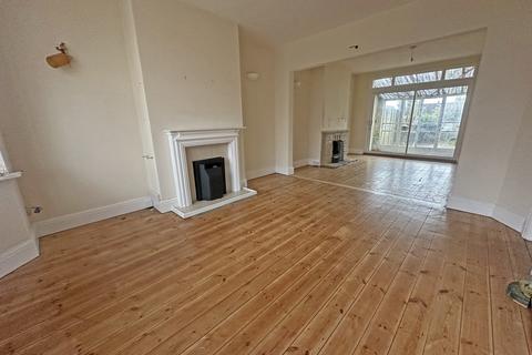 3 bedroom semi-detached house for sale, Old Shoreham Road, West Sussex BN42