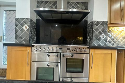 4 bedroom detached house to rent, Barley Close, Glenfield, Leicester LE3