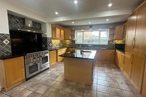 4 bedroom detached house to rent, Barley Close, Glenfield, Leicester LE3