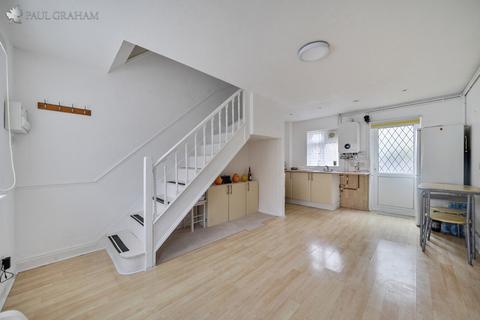 2 bedroom end of terrace house for sale, Winchcombe Road, Carshalton