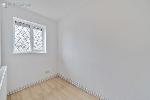 2 bedroom end of terrace house for sale, Winchcombe Road, Carshalton