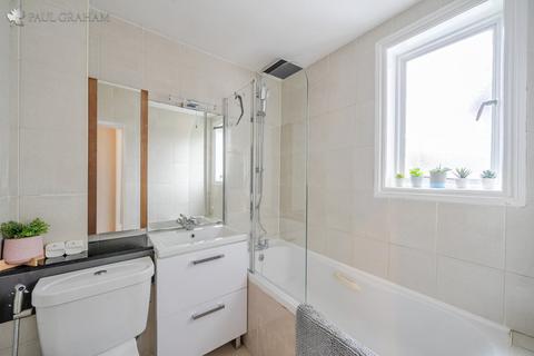 2 bedroom apartment for sale, Westcroft Road, Carshalton