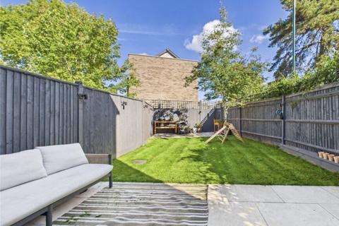 4 bedroom townhouse for sale, Riverbank Way, Hackbridge