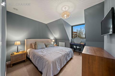 4 bedroom townhouse for sale, Riverbank Way, Hackbridge
