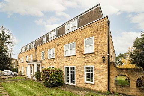 1 bedroom flat to rent, St. James's Road, Hampton TW12