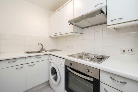 1 bedroom flat to rent, St. James's Road, Hampton TW12