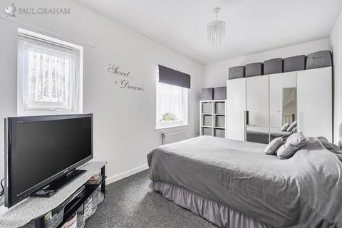 3 bedroom terraced house for sale, Groveside Close, Carshalton