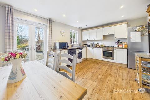 4 bedroom townhouse for sale, Old Lodge Close, Uttoxeter