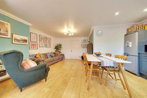2 bedroom flat for sale, High Street, Orpington
