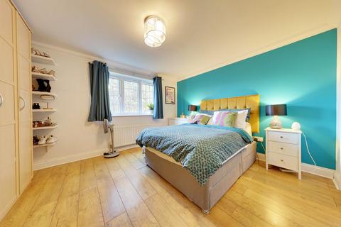 2 bedroom flat for sale, High Street, Orpington