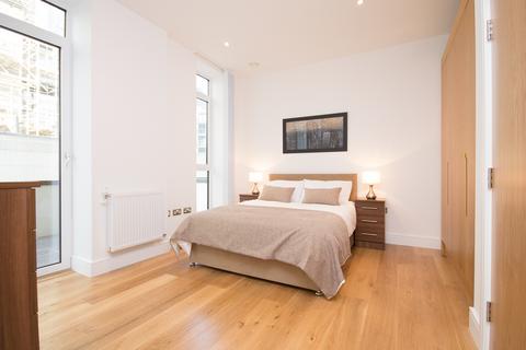 Studio to rent, Caxton Street North, London E16