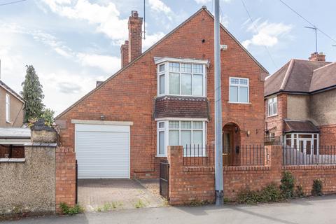 3 bedroom detached house to rent, Hatton Street, Wellingborough NN8