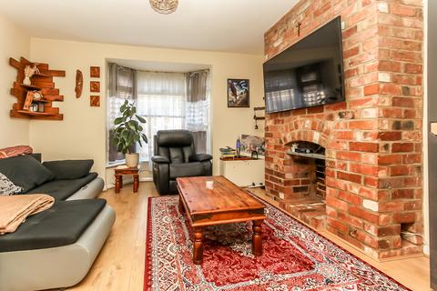 3 bedroom terraced house for sale, North Street, Wellingborough NN8
